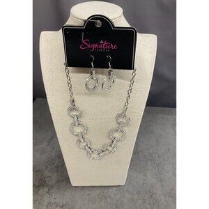 Paparazzi jewelry Zi collection Missy white rhinestone set